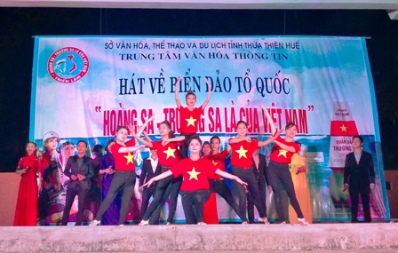 Chương trình biểu diễn tại xã Phong Hải (Phong Điền)